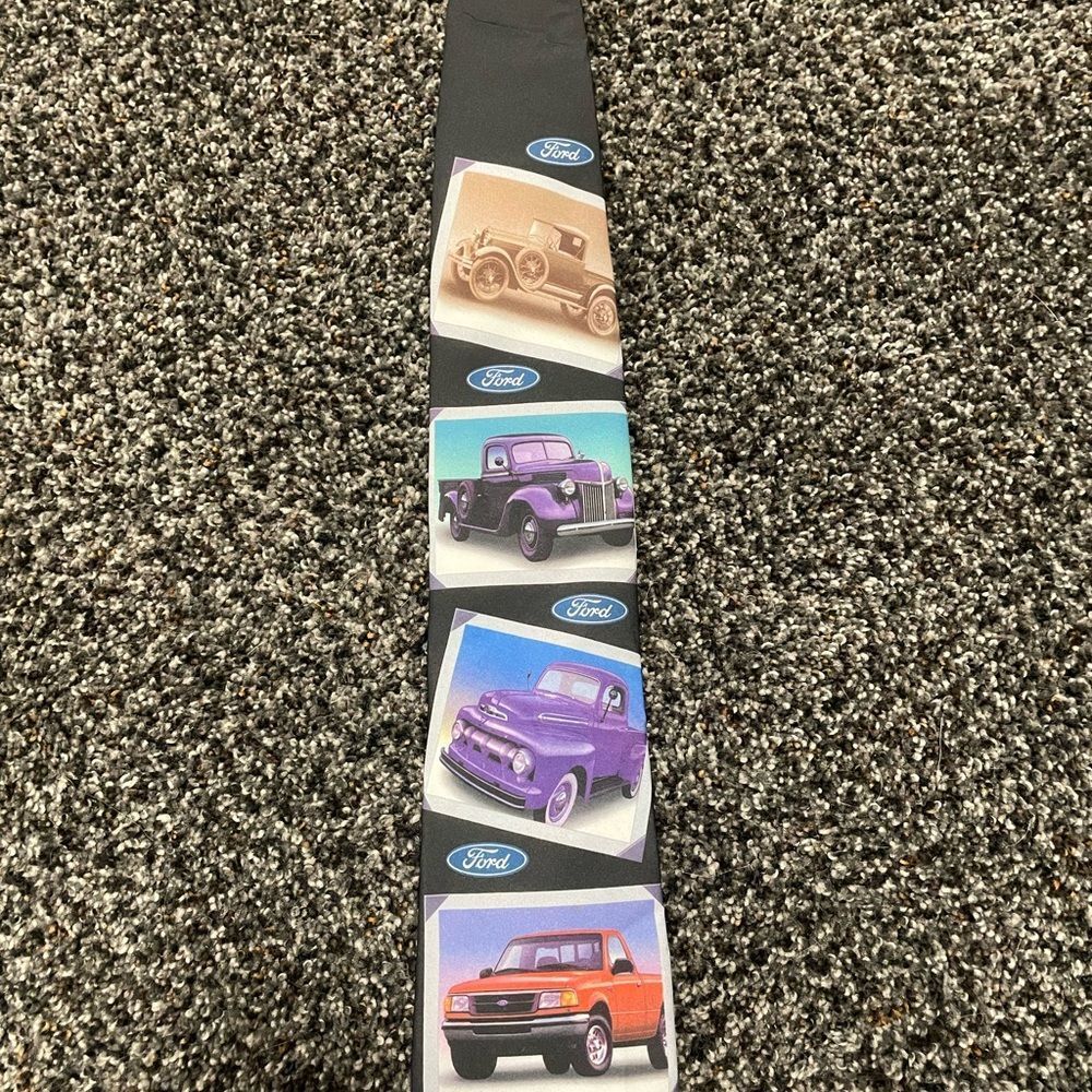 Vintage Ford Tie Officially Liscenced